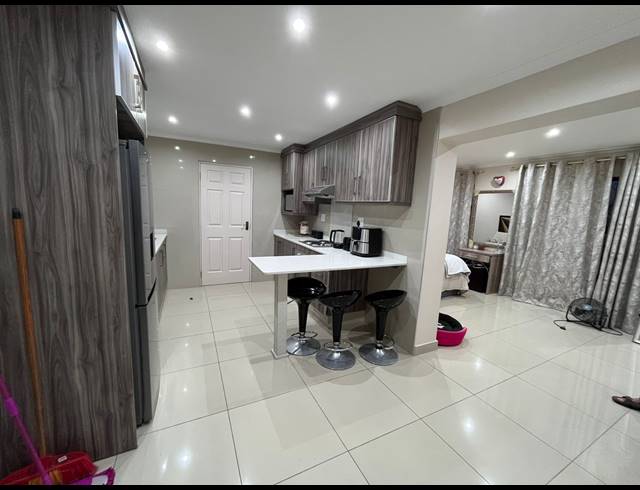 1 BEDROOM FLAT TO LET IN MOUNT VERNON